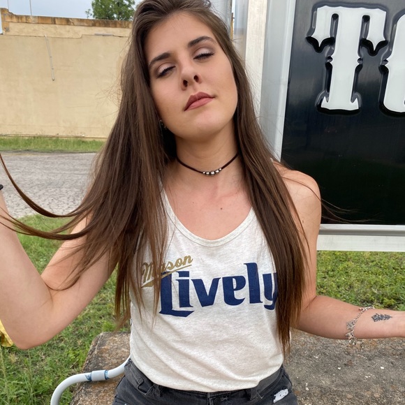 Meet the Posher - Picture 7 of 9